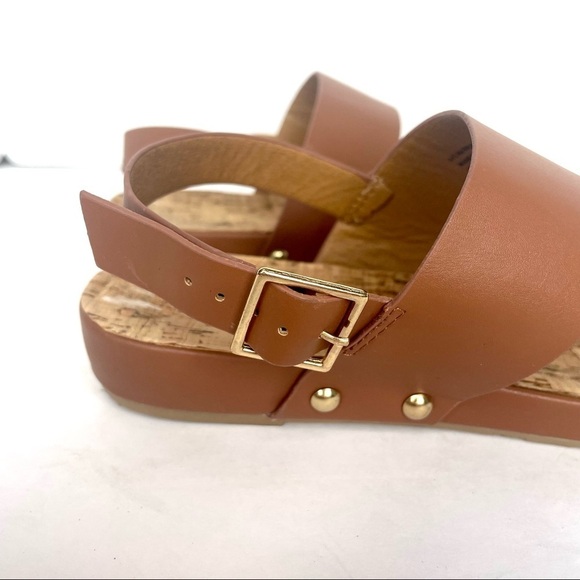 Restricted Gold and Brown Two Strap Open Toe Studded Buckle Sandal Shoes Size 6 - Picture 11 of 12